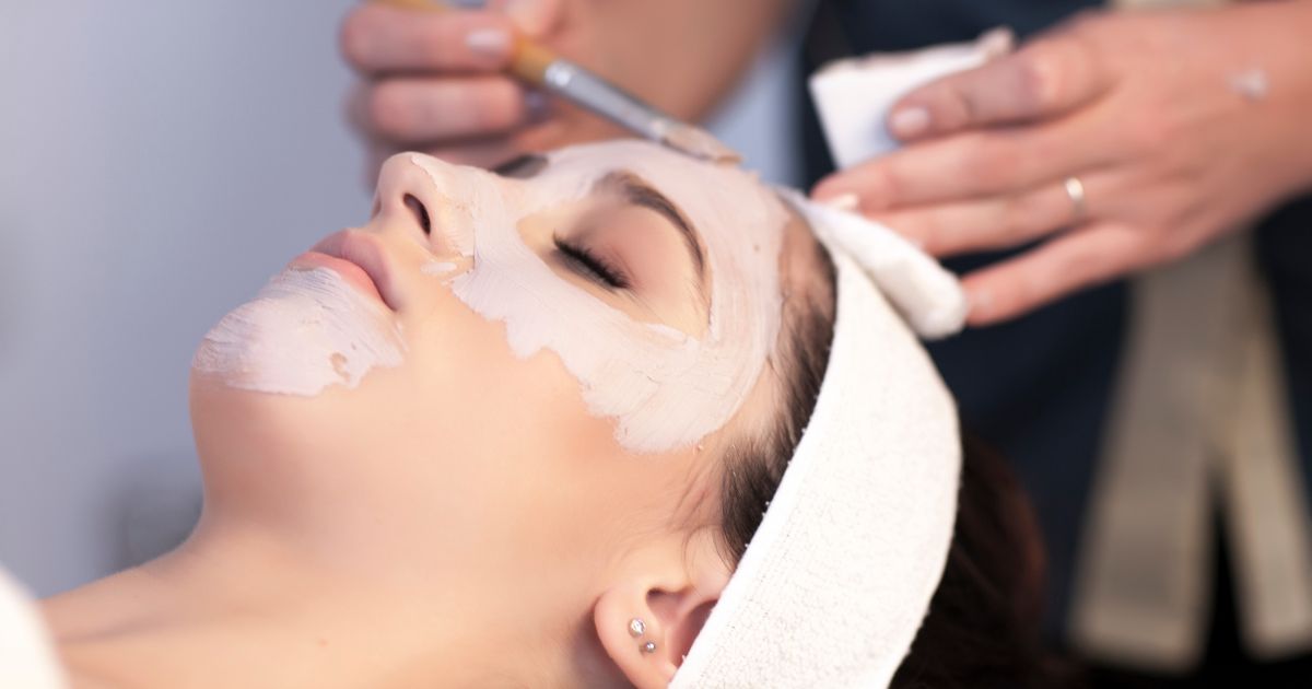 SB Whitening Facial